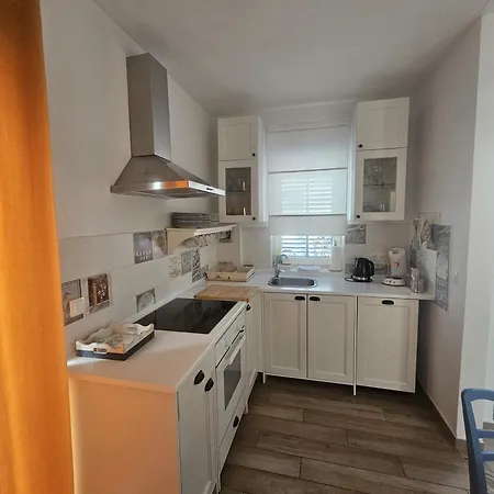 Tina Apartment *