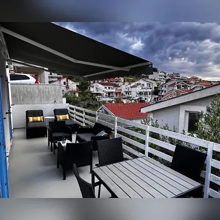 Tina Trogir
