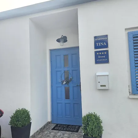 דירה Tina טרוגיר